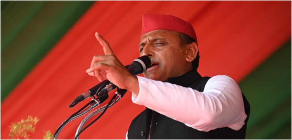 UP Election 2022: सपा प्रमुख अखिलेश यादव का वाराणसी में ईवीएम से छेड़छाड़ का आरोप, कार्यकर्ताओं, नेताओं, सच्चे पत्रकारों और पुलिसवालों से लोकतंत्र बचाने की अपील