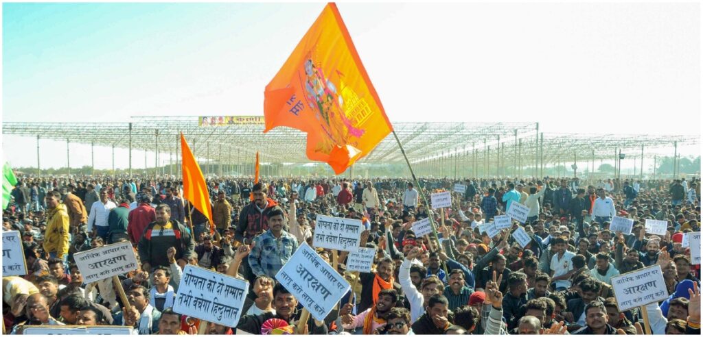 चुनावी साल में मध्य प्रदेश में करणी सेना का आंदोलन किसका नुकसान करेगा बीजेपी या शिवराज का, क्या मिलेगा कांग्रेस को?