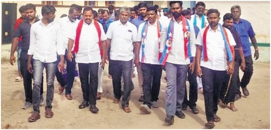 चप्पल पहनकर सड़क पर चले ‘दलित’, ‘ऊंची जातियों’ के आदेश को रौंदा