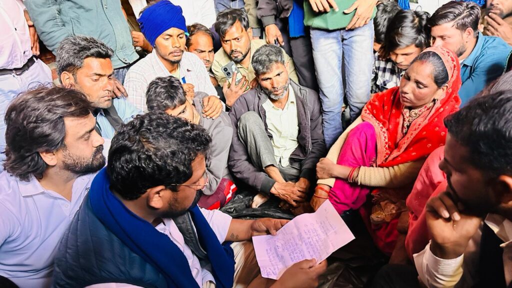 आंबेडकर की तस्वीर लगाने पर चली गोलियां, 17 साल की युवक की मौत